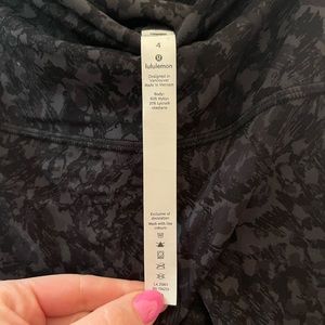 Lululemon leggings align- wild thing camo deep coal size 4